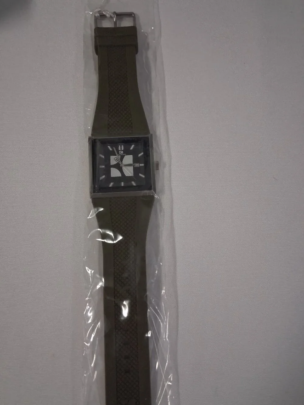 Hugo Boss Orange Men's Black Dial Green Silicone Watch 1512704 – New with Tags